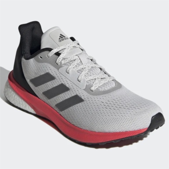Adidas Women’s Astrarun - NWT - Picture 2 of 9